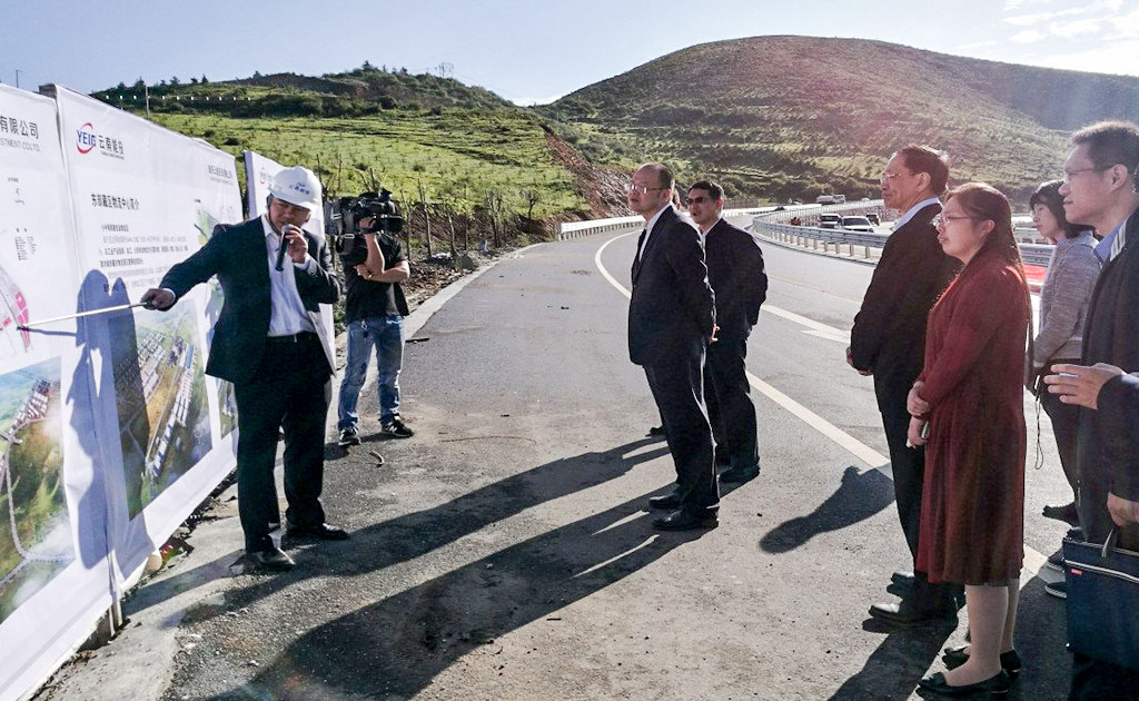 中國(guó)農(nóng)業(yè)發(fā)展銀行行長(zhǎng)祝樹(shù)民到香格里拉市藏東物流項(xiàng)目進(jìn)行調(diào)研-云南能投居正產(chǎn)業(yè)投資有限公司